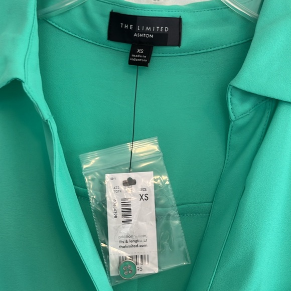 The Limited Mint Green Short Sleeve Blouse - Picture 4 of 6